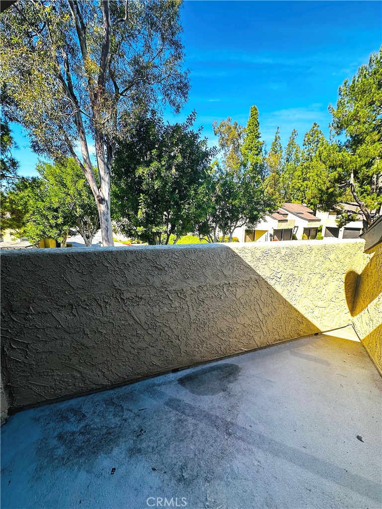 https://media.crmls.org/medias/28749066-2b31-42e7-be9d-7deccac11a38.jpg?preset=X-Large
