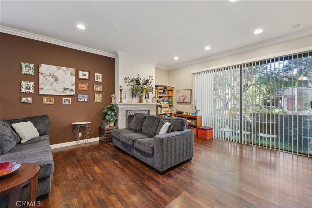 MLS #SR25225440 image #5