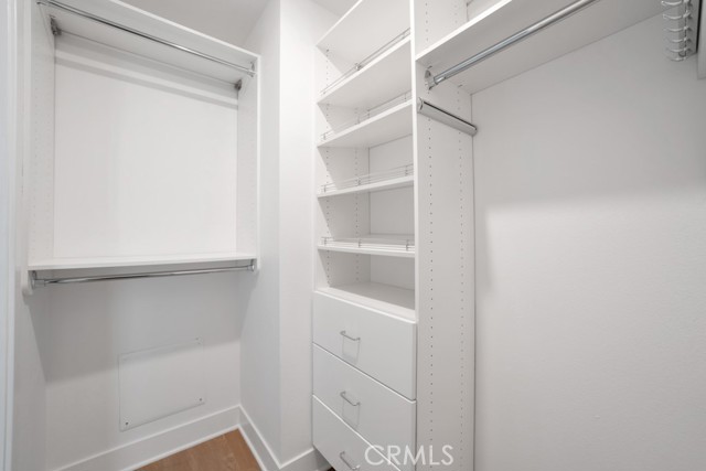 Detail Gallery Image 19 of 36 For 10832 W Riverton Ct, Toluca Lake,  CA 91602 - 3 Beds | 4 Baths