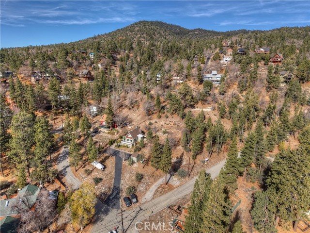 Detail Gallery Image 12 of 24 For 1115 Fawnskin Dr, Fawnskin,  CA 92333 - – Beds | – Baths