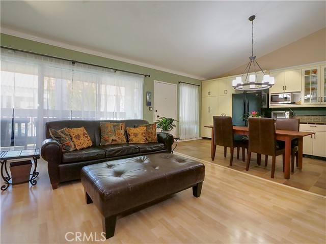 633 Prospect Avenue, Redondo Beach, California 90277, 2 Bedrooms Bedrooms, ,2 BathroomsBathrooms,Residential,Sold,Prospect,SB22126675