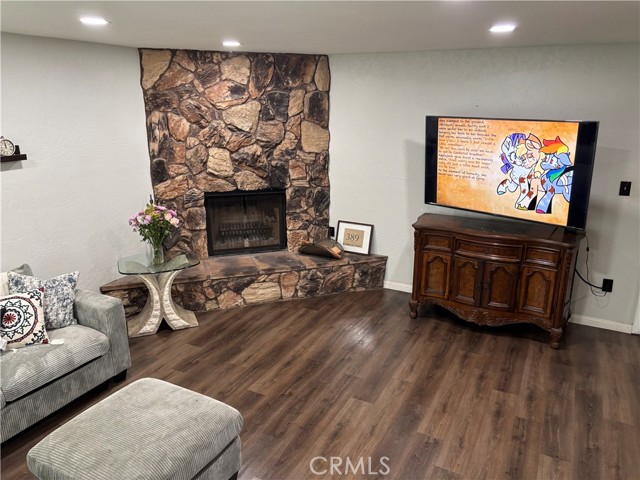 389 E Rancho Road, Corona CA: https://media.crmls.org/medias/28766152-535f-46bd-abcf-d76fc156d824.jpg