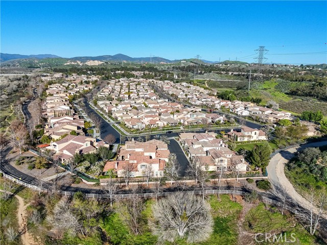 Detail Gallery Image 35 of 44 For 27976 Red Pine Ct, Valencia,  CA 91354 - 2 Beds | 3 Baths