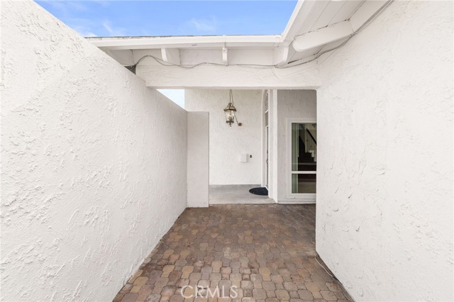 Image 9 of 54 For 20761 Mission Ln