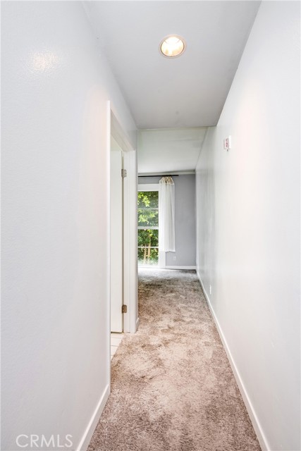 1401 S Bentley Avenue, Los Angeles CA: https://media.crmls.org/medias/2877338e-f744-4b62-8d3a-1555e33221da.jpg