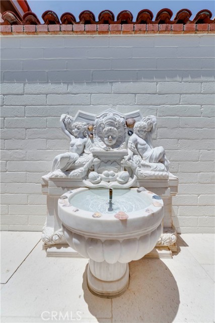 Detail Gallery Image 10 of 64 For 106 via Cordova, Newport Beach,  CA 92663 - 2 Beds | 2 Baths