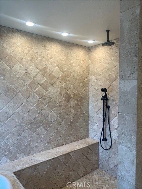 Detail Gallery Image 13 of 17 For 1720 Stillwater Ct, Paso Robles,  CA 93446 - 5 Beds | 3 Baths