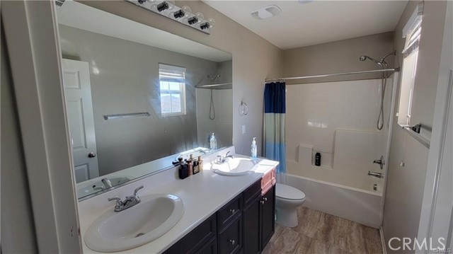 Detail Gallery Image 31 of 44 For 846 Santona, Perris,  CA 92571 - 5 Beds | 3 Baths