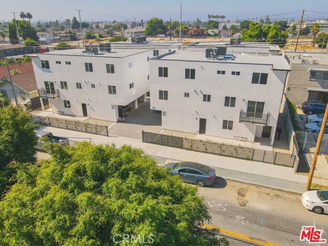 5869 S San Pedro st, Los Angeles, California 90003, 5 Bedrooms Bedrooms, ,4 BathroomsBathrooms,Residential Lease,For Rent,5869 S San Pedro st,CRCV24231488