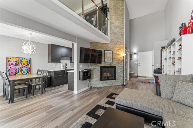 Front Image Thumbnail for CRSR25274448