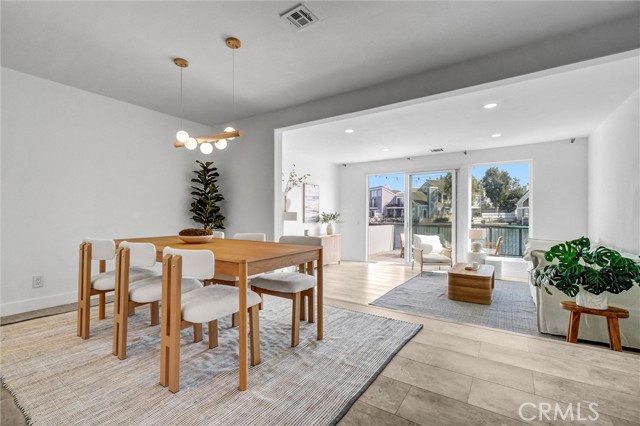 3682 Montego Drive, Huntington Beach CA: https://media.crmls.org/medias/28798482-eb57-46f1-b044-61a5626e9570.jpg