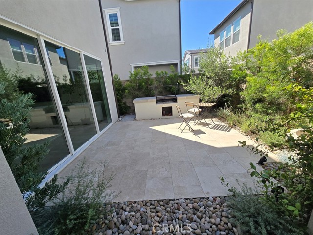 171 Bear Leaf Drive, Lake Forest CA: https://media.crmls.org/medias/28799914-571f-45f3-8c8b-342b88671d9e.jpg