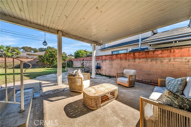 5514 Bellflower Blvd, Lakewood CA: https://media.crmls.org/medias/287a516d-c85b-457b-8999-b98e76708b00.jpg