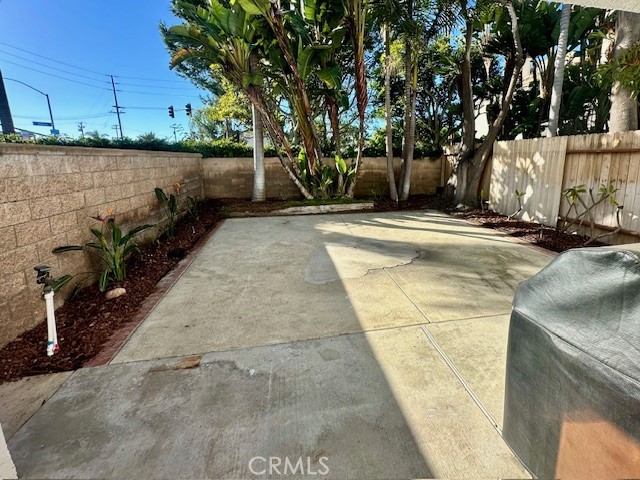 Detail Gallery Image 13 of 14 For 111 Alabama, Huntington Beach,  CA 92648 - 3 Beds | 2/1 Baths