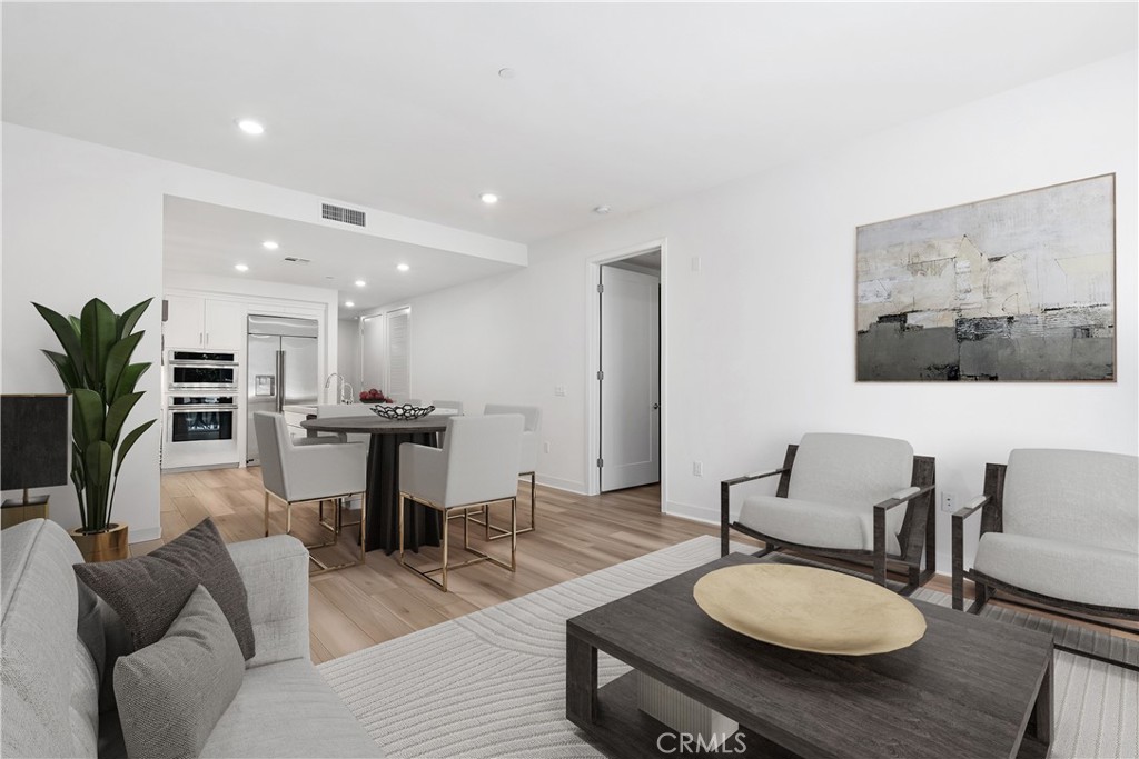 287b0960 3d96 418e B432 54305453f9c2