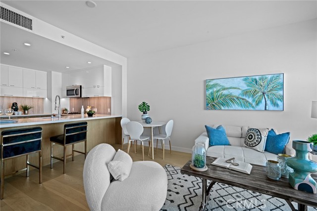 Detail Gallery Image 8 of 20 For 400 S Broadway #2101,  Los Angeles,  CA 90013 - 1 Beds | 1 Baths