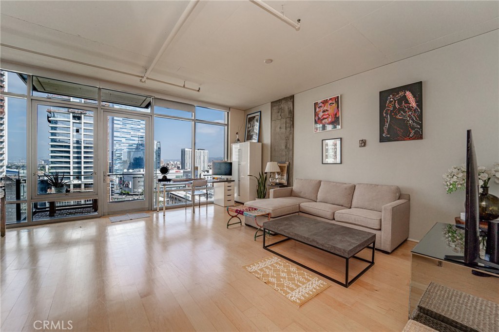 1100 S Hope Street 1414, Los Angeles, CA 90015