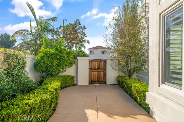 28332 Via Alfonse, Laguna Niguel CA: https://media.crmls.org/medias/287ca411-f7ef-42c3-918e-8980cbe709c2.jpg