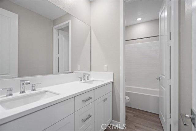 145 Denali, Lake Forest CA: https://media.crmls.org/medias/287cbfc8-4d30-483a-9c79-91dd68674aad.jpg