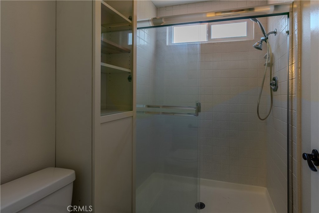 https://media.crmls.org/medias/287d6047-ef37-4b24-aaf3-8090e16ae157.jpg?preset=X-Large