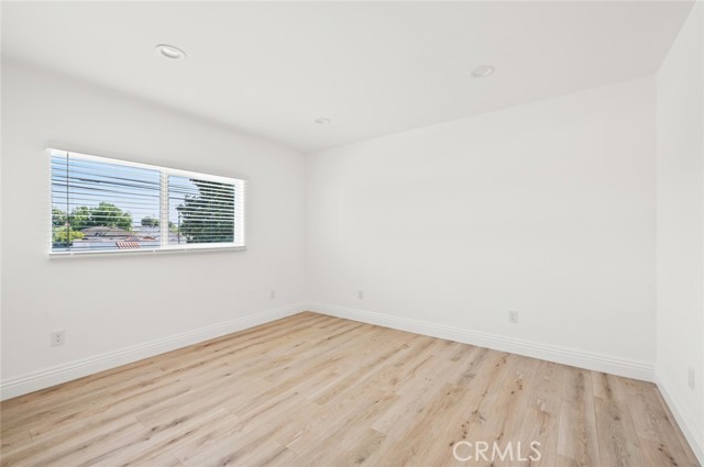 939 E 97th Street, Los Angeles CA: https://media.crmls.org/medias/287e20b9-d5ae-422c-a213-73acab9c99b4.jpg