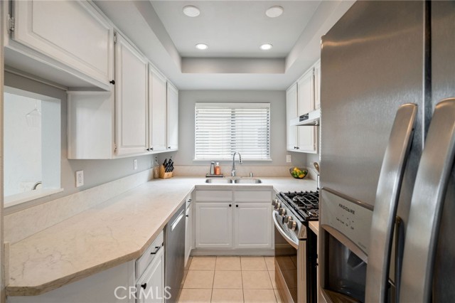Detail Gallery Image 14 of 37 For 1012 S Marengo Ave #4,  Alhambra,  CA 91803 - 3 Beds | 2/1 Baths