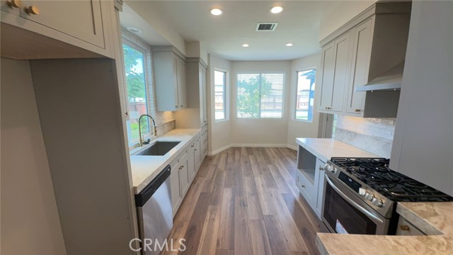 Detail Gallery Image 8 of 37 For 41146 Lorient Ct, Murrieta,  CA 92562 - 4 Beds | 2 Baths