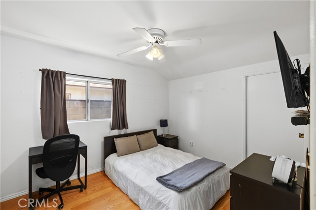 Detail Gallery Image 27 of 39 For 17419 Leadwell, Lake Balboa,  CA 91406 - 4 Beds | 2 Baths