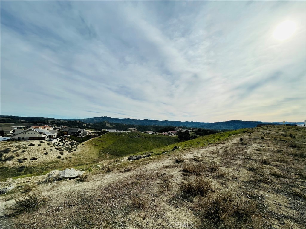 3260 Timberline Drive, Paso Robles, CA 93446