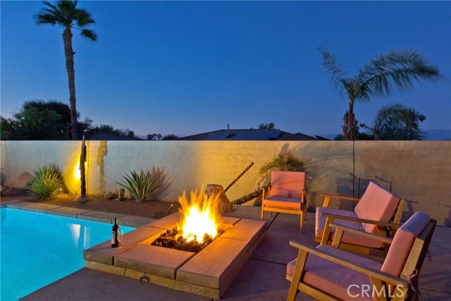 Detail Gallery Image 3 of 53 For 134 Tesori Dr, Palm Desert,  CA 92211 - 4 Beds | 3/1 Baths