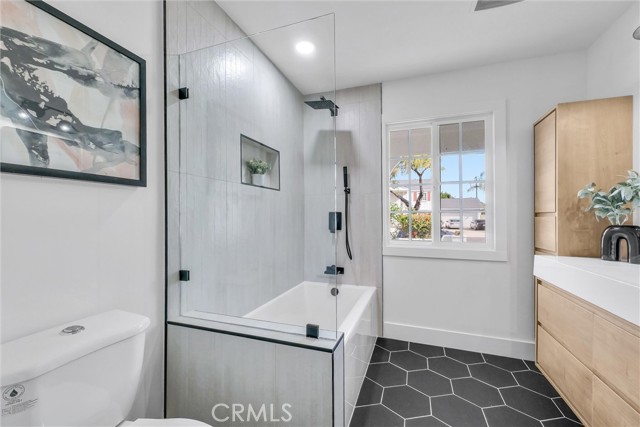 Image 27 of 45 For 2902 Winfield