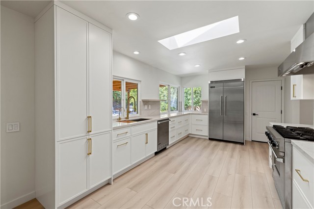 Detail Gallery Image 6 of 23 For 1543 Norwich, Thousand Oaks,  CA 91360 - 4 Beds | 3 Baths