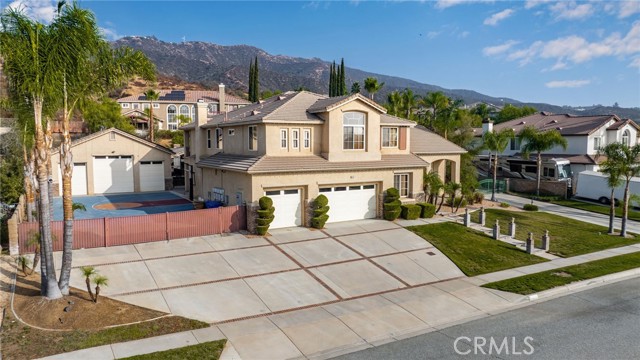 Detail Gallery Image 5 of 21 For 13581 Canyon Crest Rd, Yucaipa,  CA 92399 - 6 Beds | 4 Baths