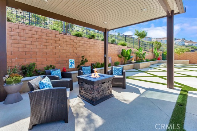 Detail Gallery Image 34 of 39 For 2720 Santa Fiora Dr, Corona,  CA 92882 - 3 Beds | 3/1 Baths