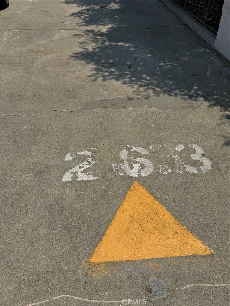https://media.crmls.org/medias/2882ff6d-ca7c-4fde-be32-6d7ca0b883f8.jpg?preset=X-Large