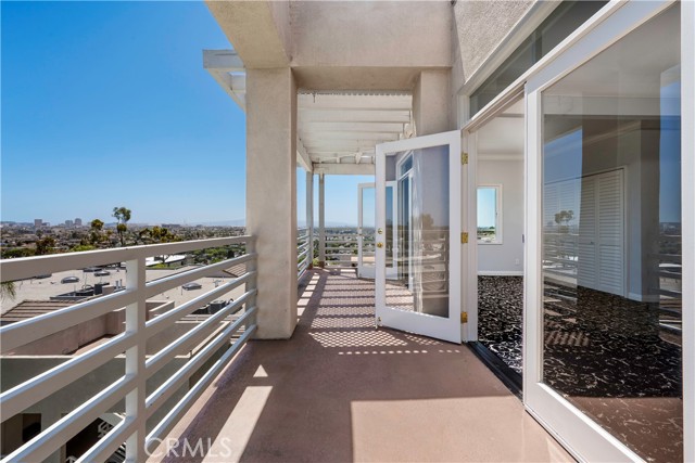 2604 E 20th street, Signal Hill CA: https://media.crmls.org/medias/288342cb-ce4d-471c-82e9-5c4b0d9b5538.jpg