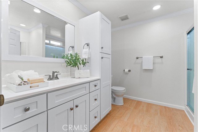 Detail Gallery Image 30 of 68 For 2544 Park Lake, Santa Ana,  CA 92705 - 2 Beds | 2 Baths