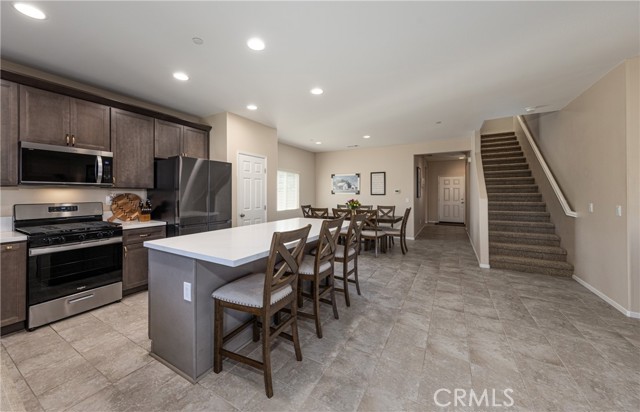 216 Colonial Drive, Calimesa CA: https://media.crmls.org/medias/2883d85f-8b35-4a81-9493-2ecd66f3bad4.jpg