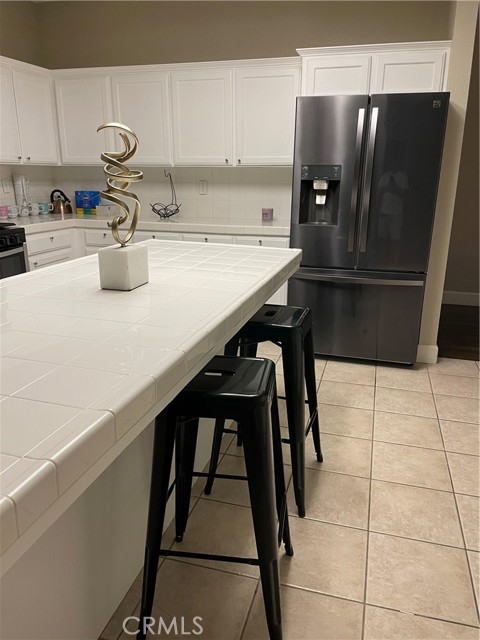 Detail Gallery Image 4 of 22 For 612 W Packwood, Visalia,  CA 93277 - 5 Beds | 3/1 Baths