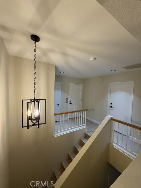 Detail Gallery Image 5 of 29 For 15766 Midwood #4,  Granada Hills,  CA 91344 - 3 Beds | 2/1 Baths