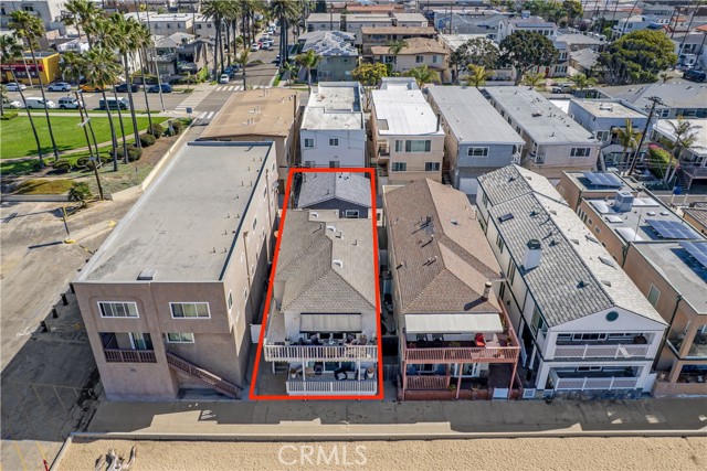 Detail Gallery Image 4 of 54 For 1003 Seal Way, Seal Beach,  CA 90740 - 6 Beds | 4 Baths