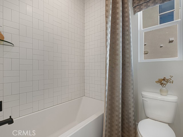 Detail Gallery Image 19 of 37 For 28904 Saddle Cir, Castaic,  CA 91384 - 3 Beds | 3 Baths