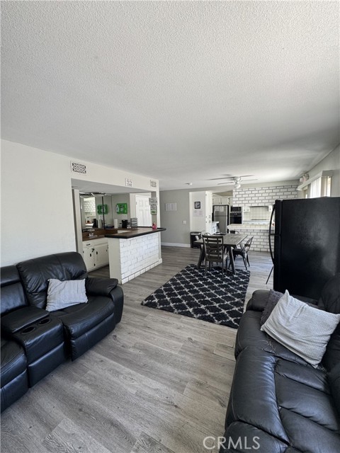 Detail Gallery Image 9 of 19 For 7460 Summit St, Riverside,  CA 92504 - 4 Beds | 2/1 Baths