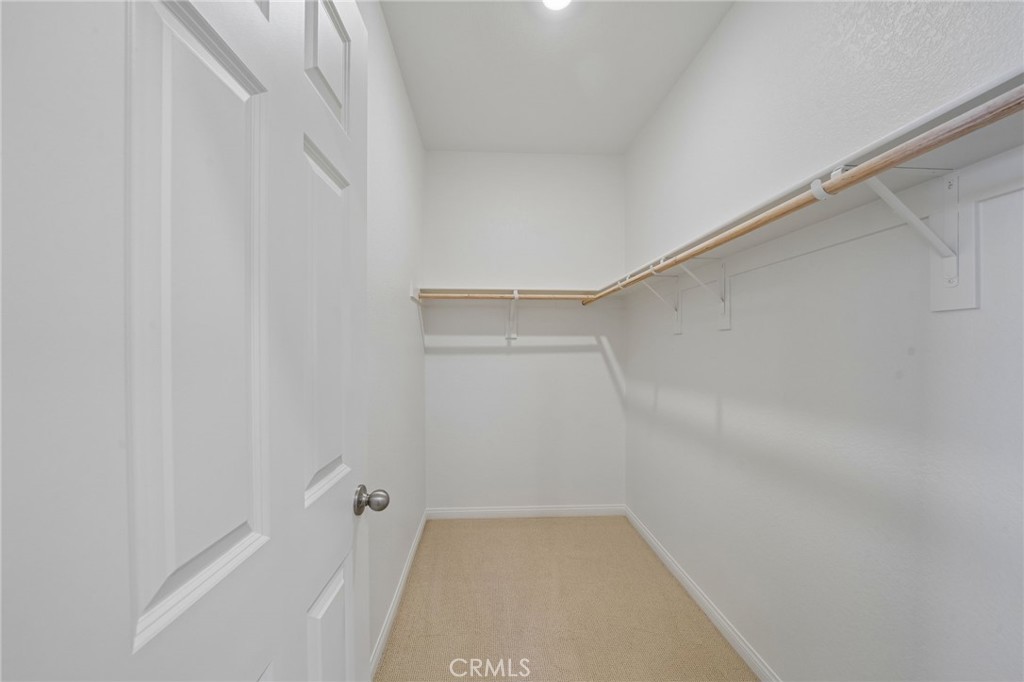 https://media.crmls.org/medias/2886037d-66eb-4e9e-8a9e-f4d0a7d8a45b.jpg?preset=X-Large