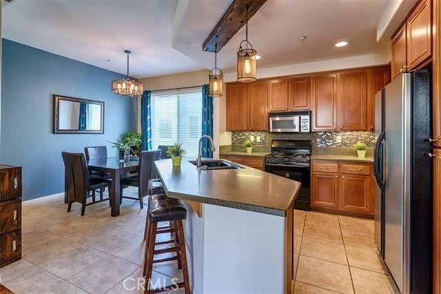 Detail Gallery Image 4 of 17 For 848 Almond, San Marcos,  CA 92078 - 2 Beds | 2/1 Baths