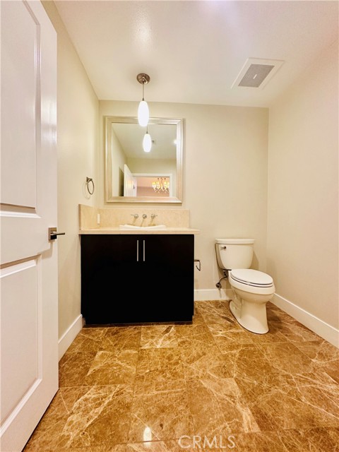 Detail Gallery Image 5 of 21 For 402 Rockefeller #407,  Irvine,  CA 92612 - 2 Beds | 2/1 Baths