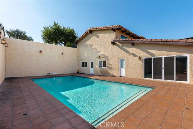 34 sage, Bell Canyon CA: https://media.crmls.org/medias/2886e4a2-3348-4fad-bd90-23f68ac0e459.jpg