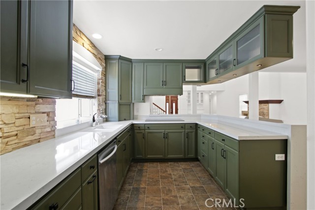 Detail Gallery Image 10 of 24 For 416 Larkspur Ave, Corona Del Mar,  CA 92625 - 2 Beds | 2/1 Baths