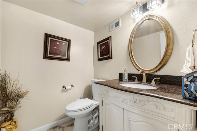 Detail Gallery Image 10 of 40 For 7936 Laramie Ave, Winnetka,  CA 91306 - 4 Beds | 2 Baths
