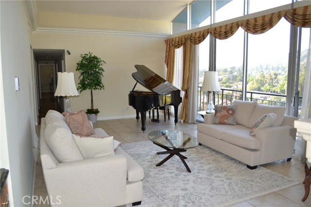 Detail Gallery Image 9 of 55 For 1155 N Brand Bld #1101,  Glendale,  CA 91202 - 3 Beds | 2 Baths